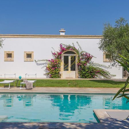 Td Dimora Del Giglio With Organic Garden With Pool Villa ออสตูนี ภายนอก รูปภาพ