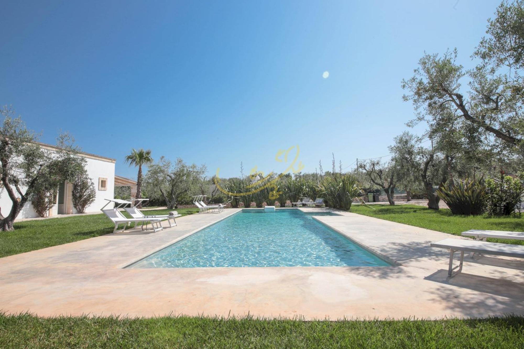 Td Dimora Del Giglio With Organic Garden With Pool Villa ออสตูนี ภายนอก รูปภาพ