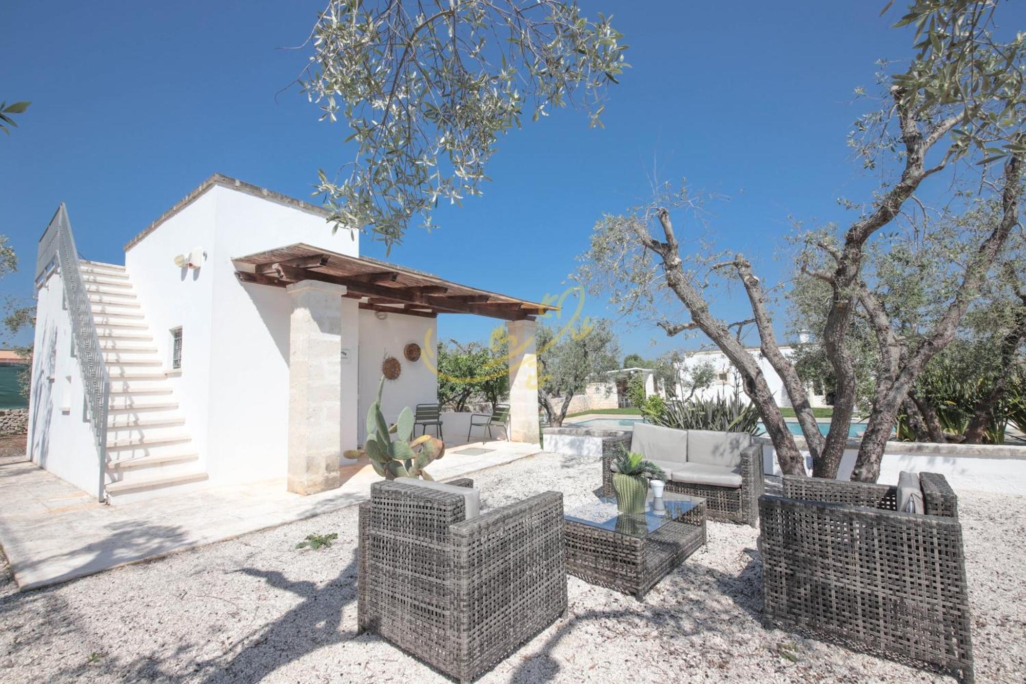 Td Dimora Del Giglio With Organic Garden With Pool Villa ออสตูนี ภายนอก รูปภาพ