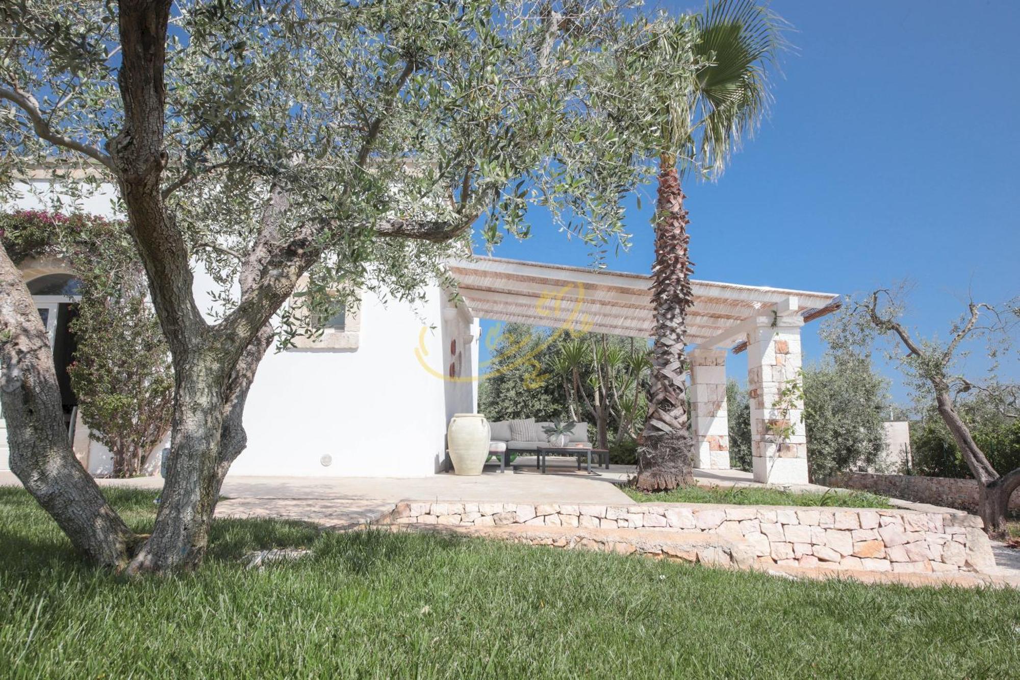 Td Dimora Del Giglio With Organic Garden With Pool Villa ออสตูนี ภายนอก รูปภาพ